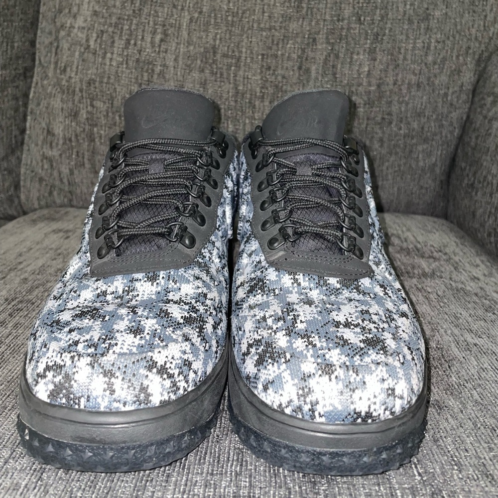 NIKE AIR